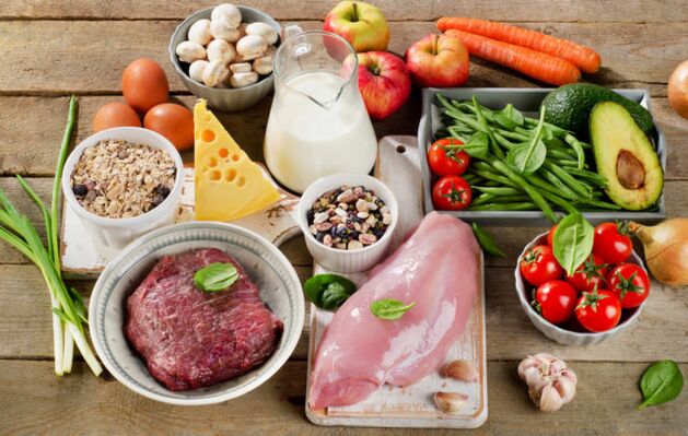 Eine ausgewogene Ernährung bei Arthrose des Kniegelenks ist die Grundlage der Behandlung der Erkrankung.